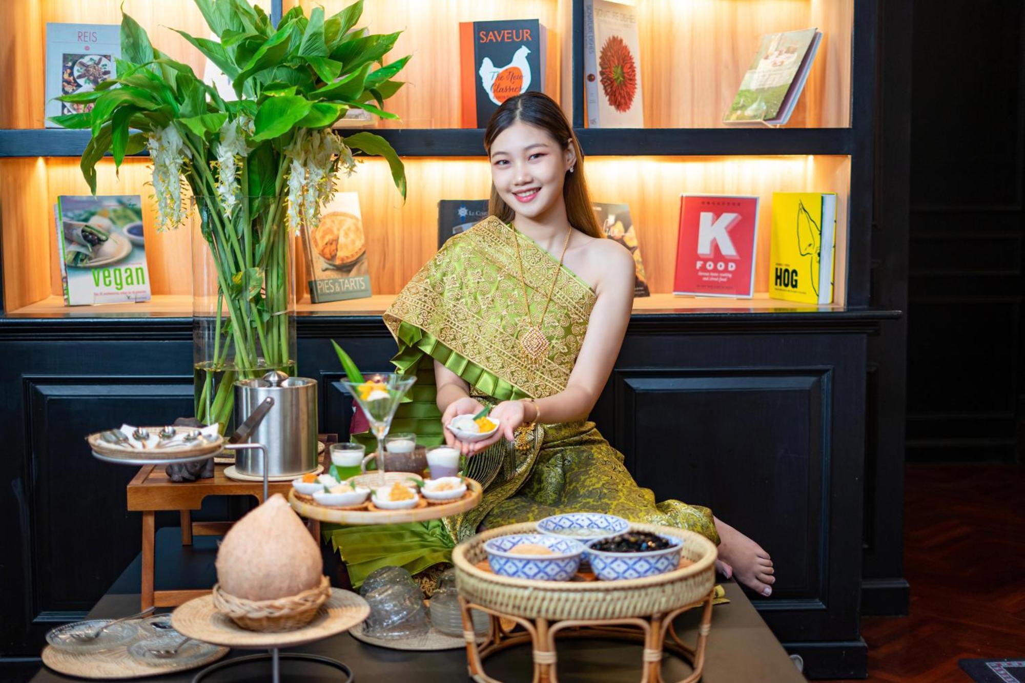 Akara Hotel Bangkok Esterno foto Thai cuisine